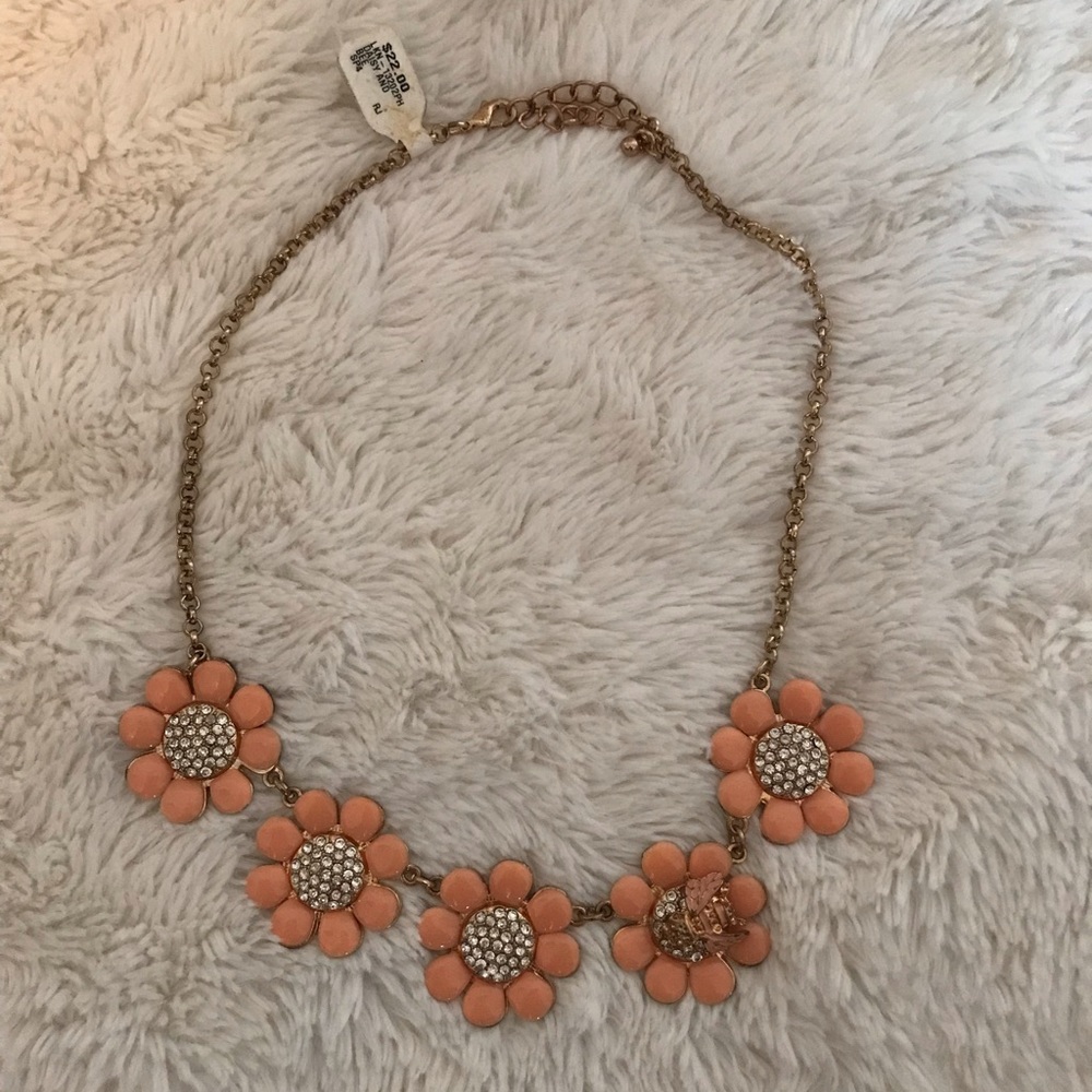 Francesca’s daisy statement necklace